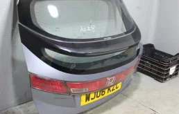 Крышка багажника для Honda Civic 2008 года на фотографиях