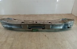 Бампер для Mitsubishi Grandis 2005 года на фотографиях