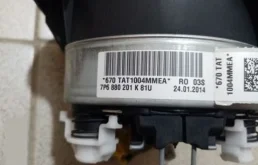 Подушка безопасности водителя для Volkswagen Touareg 2014 года на фотографиях