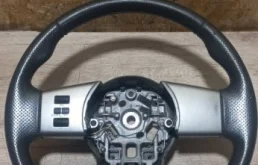 Руль для Nissan Pathfinder на фотографиях