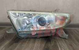 Фары для Toyota Highlander 2007 года на фотографиях