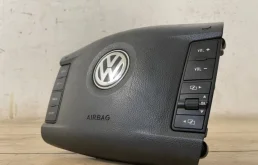 Подушка безопасности водителя для Volkswagen Touareg на фотографиях