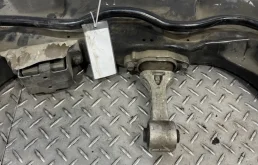 Подрамник двигателя для Hyundai i40 на фотографиях