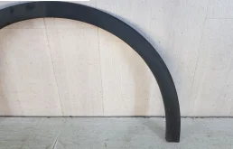 Расширитель арок передний правый для Audi Q3 2024 года на фотографиях