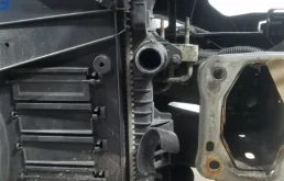 Панель радиатора (телевизор) для Ford Kuga на фотографиях