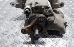 Редуктор переднего моста для Kia Sorento 2005 года на фотографиях