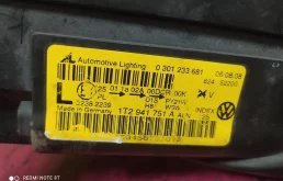 Фары для Volkswagen Touran 2008 года на фотографиях