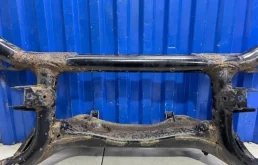 Задняя балка для Mitsubishi ASX 2010 года на фотографиях