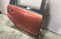 Дверь задняя правая для Nissan Note на фотографиях