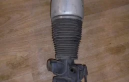 Пневмостойка передняя левая для Audi Q7 на фотографиях