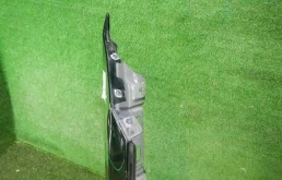 Крыло правое для Mercedes-Benz GL class на фотографиях