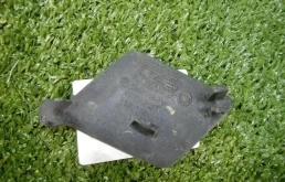 Заглушка буксировочного крюка задняя для BMW 5er 2012 года на фотографиях