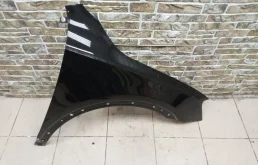 Крылья для Audi Q3 2013 года на фотографиях