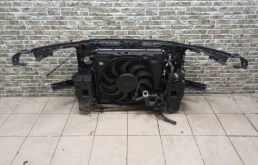 Панель радиатора (телевизор) для Mercedes-Benz GL class на фотографиях