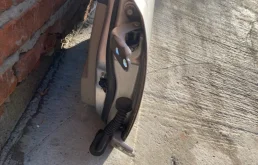 Дверь передняя левая для Honda Civic 2010 года на фотографиях