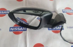 Стекла и зеркала для Nissan Qashqai 2024 года на фотографиях