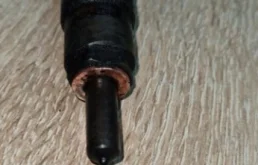 Форсунка топливная для Volvo XC90 2016 года на фотографиях