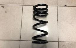 Пружина амортизатора задняя для Mitsubishi Pajero на фотографиях