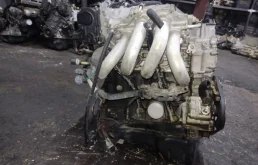 Двигатель для Nissan Primera 1996 года на фотографиях