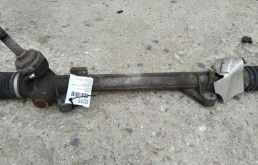 Рулевая рейка для Toyota RAV4 на фотографиях