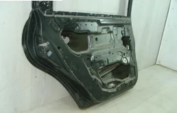 Двери для Hyundai Accent 2003 года на фотографиях