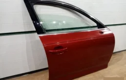 Дверь передняя правая для Audi A4 2024 года на фотографиях