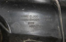 Жабо правое для Nissan Tiida 2012 года на фотографиях