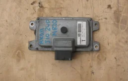 Блок управления двигателем для Nissan X-Trail на фотографиях