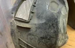 Подкрылок передний правый для Opel Zafira на фотографиях