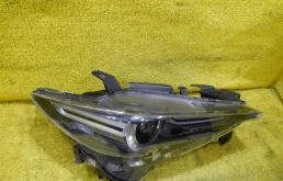 Фары для Mazda CX 5 2018 года на фотографиях