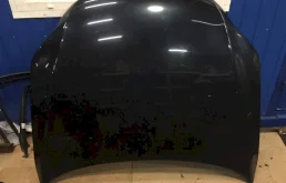 Капот для Audi Q7 2012 года на фотографиях