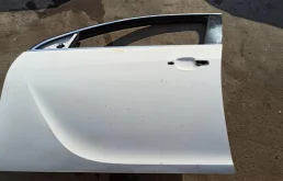 Дверь передняя левая для Opel Insignia 2016 года на фотографиях