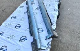 Накладка порога левая для Volvo C30 2006 года на фотографиях