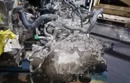 Двигатель для Nissan Serena 2006 года на фотографиях