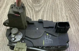 Молдинг двери задней левой для Opel Zafira на фотографиях