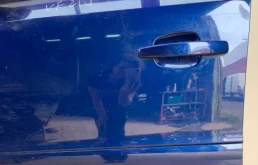 Двери для Opel Zafira 2007 года на фотографиях