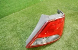 Фонарь внешний правый для Hyundai Solaris 2017 года на фотографиях