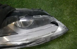 Фара правая для Volkswagen Jetta 2012 года на фотографиях