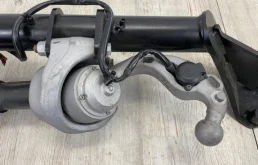 Фаркоп для Volkswagen Touareg 2024 года на фотографиях