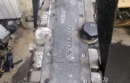 Двигатель без навесного для Volvo XC70 SZ 2000-2007