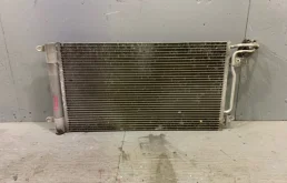 Радиатор кондиционера для Skoda Rapid 2013 года на фотографиях