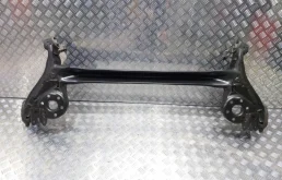 Задняя балка для Toyota Corolla на фотографиях