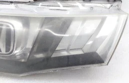 Фара ксенон левая для Honda Civic 2006 года на фотографиях