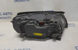 Фары для Volvo XC70 2010 года на фотографиях