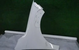 Крыло правое для Skoda Rapid 2018 года на фотографиях