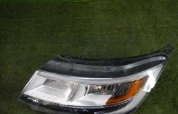 Фара левая для Ford Explorer на фотографиях