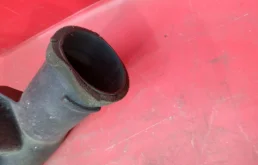 Впускной патрубок воздушного фильтра для Toyota RAV4 2019 года на фотографиях