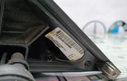 Стекла и зеркала для BMW 7er 2009 года на фотографиях