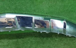 Фартук переднего бампера для Mercedes-Benz GL class на фотографиях