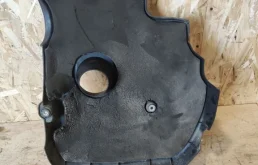 Пластиковая крышка двигателя для Nissan Navara на фотографиях